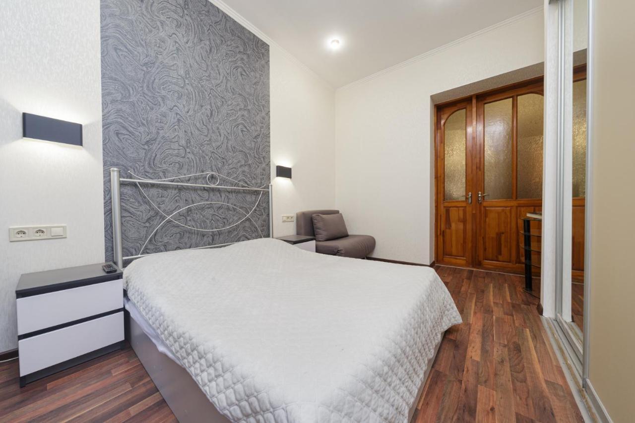 Apartment Zhukovskogo 17 Odesa Exterior photo